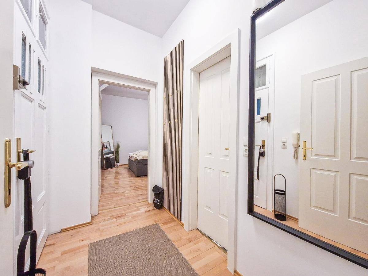 Feelhome - Design Apartment Fuer 4 Gaeste - Smart Tv - Naschmarkt Vienna Exterior photo