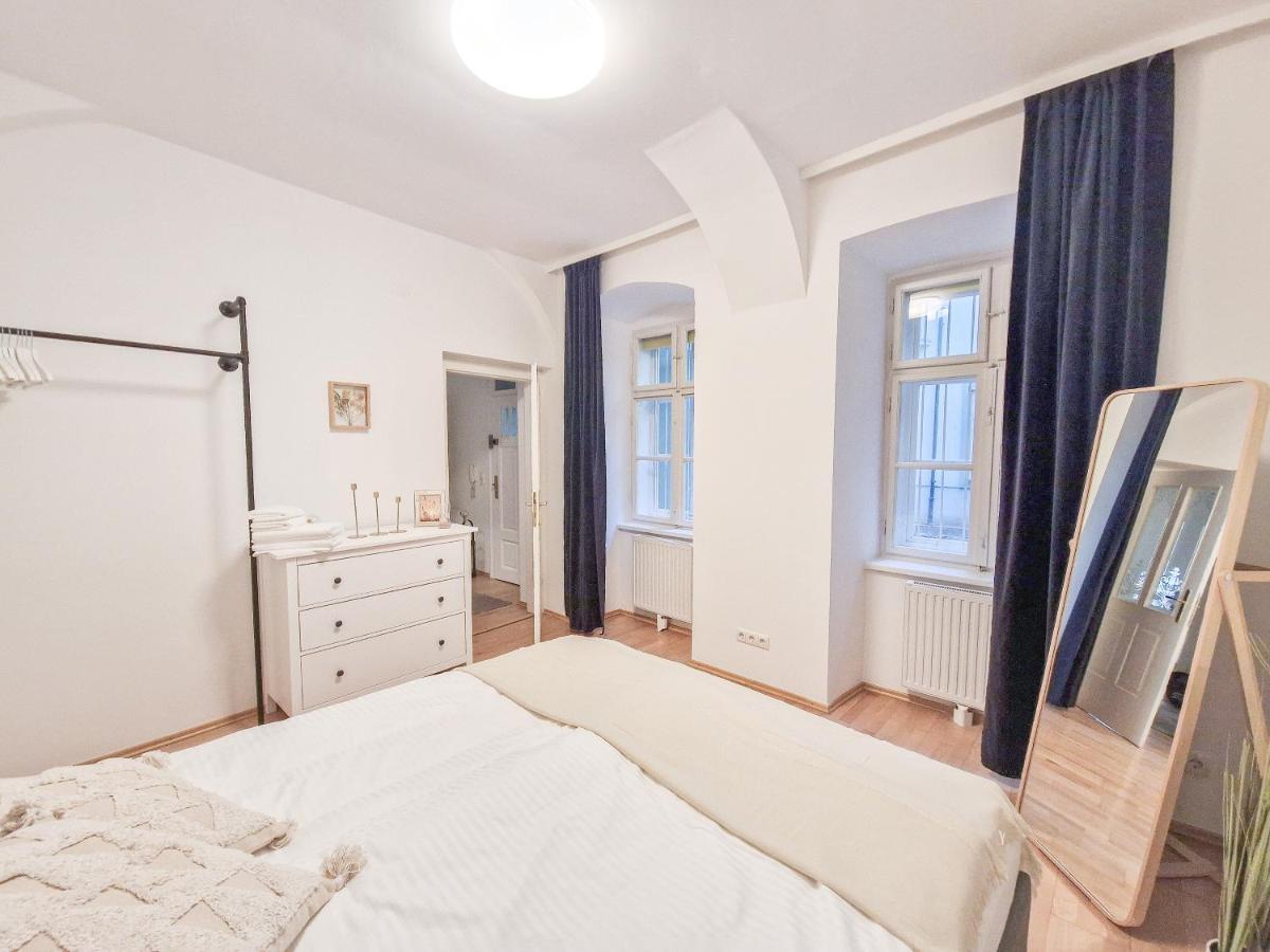 Feelhome - Design Apartment Fuer 4 Gaeste - Smart Tv - Naschmarkt Vienna Exterior photo