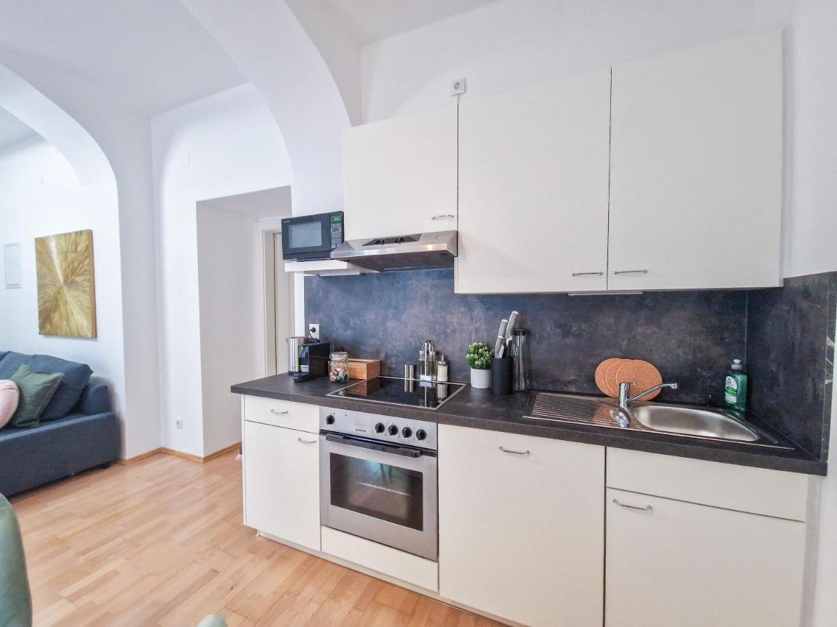 Feelhome - Design Apartment Fuer 4 Gaeste - Smart Tv - Naschmarkt Vienna Exterior photo