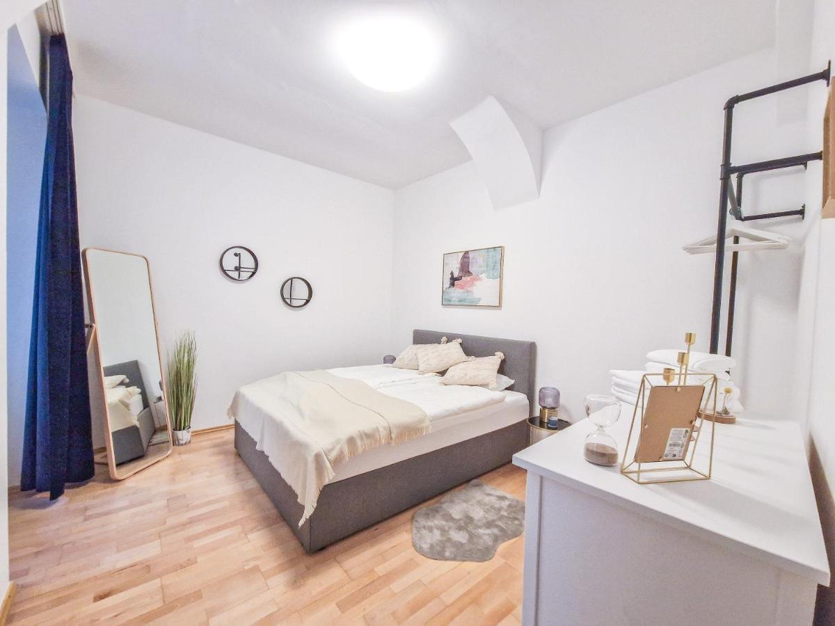 Feelhome - Design Apartment Fuer 4 Gaeste - Smart Tv - Naschmarkt Vienna Exterior photo
