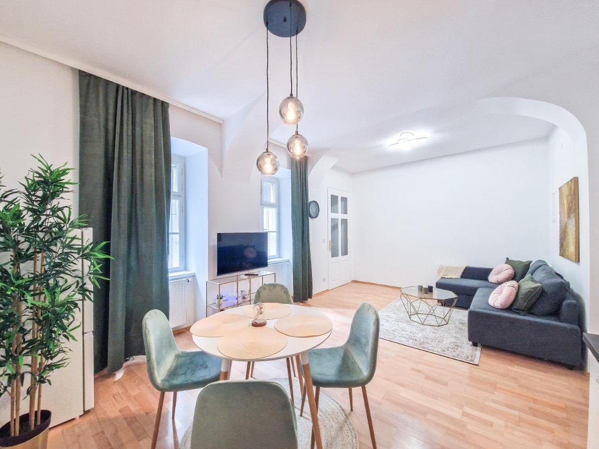 Feelhome - Design Apartment Fuer 4 Gaeste - Smart Tv - Naschmarkt Vienna Exterior photo