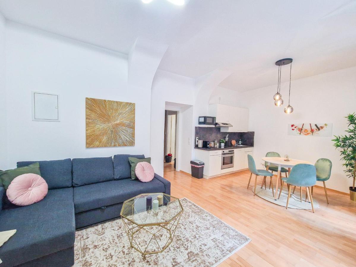 Feelhome - Design Apartment Fuer 4 Gaeste - Smart Tv - Naschmarkt Vienna Exterior photo